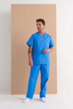 Casaca Cuello Pico Confort Fit