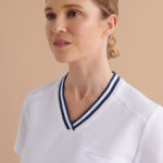 Casaca Sanitaria Cuello V Mujer Slim Fit